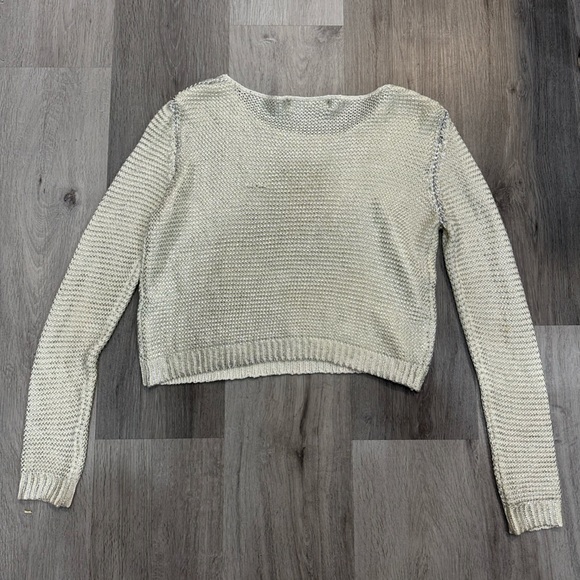 Cropped white sweater with silver tone. - Picture 4 of 4